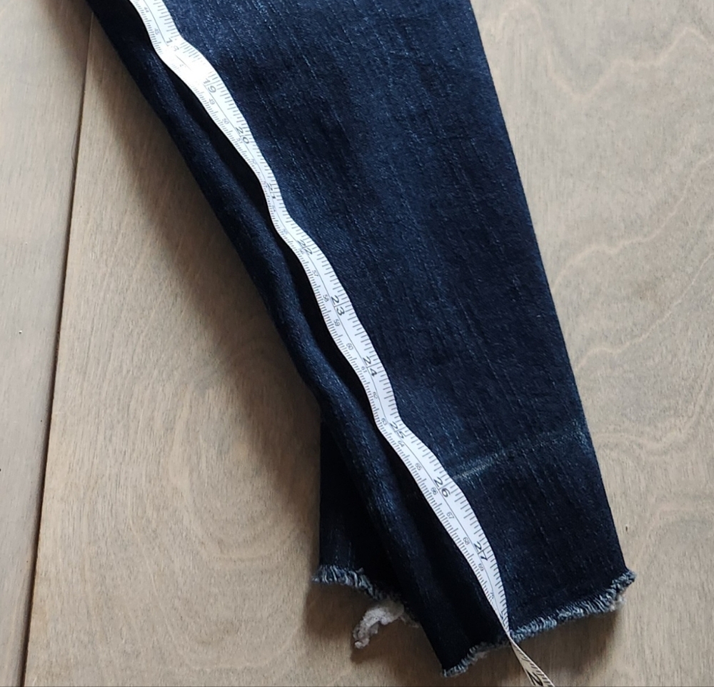 Silver 28, Dark Wash Jeans Raw Hem - Picture 6 of 8
